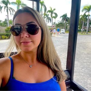 Meet your Posher, Amberlynn